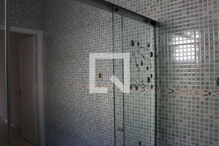 Casa para alugar com 110m², 2 quartos e 2 vagasBanheiro 1