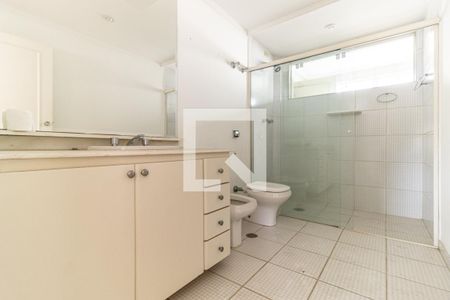Banheiro de apartamento para alugar com 3 quartos, 120m² em Higienópolis, São Paulo