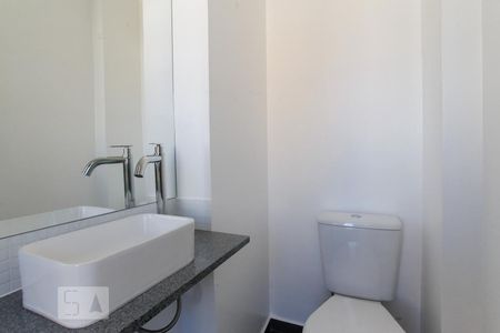 Apartamento para alugar com 70m², 2 quartos e sem vagaBanheiro de Serviço