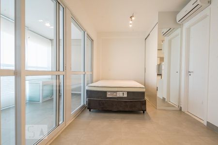Quarto de kitnet/studio à venda com 1 quarto, 33m² em Brooklin Paulista, São Paulo