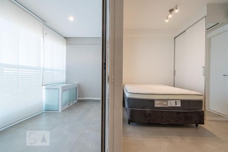 Quarto de kitnet/studio à venda com 1 quarto, 33m² em Brooklin Paulista, São Paulo