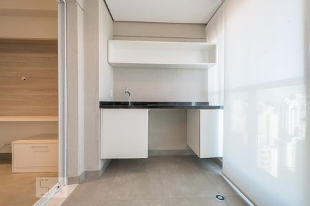 Studio para alugar com 33m², 1 quarto e 1 vaga Studio para alugar com 33m², 1 quarto e 1 vagaVaranda