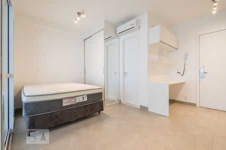 Quarto de kitnet/studio à venda com 1 quarto, 33m² em Brooklin Paulista, São Paulo
