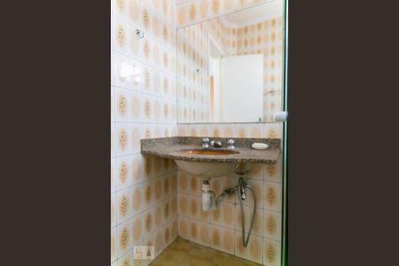 Apartamento para alugar com 56m², 2 quartos e sem vagaBanheiro