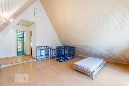 Casa para alugar com 1290m², 5 quartos e 4 vagasSótão - Quarto Extra