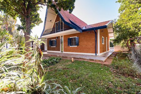 Casa para alugar com 1290m², 5 quartos e 4 vagasÁrea Externa - Quintal da Frente