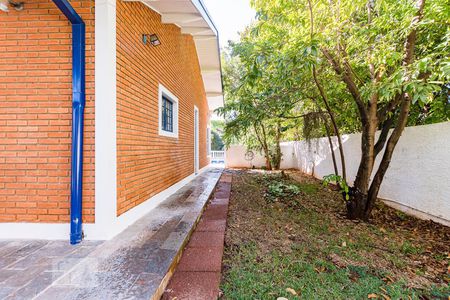 Casa para alugar com 1290m², 5 quartos e 4 vagasÁrea Externa - Quintal Lateral