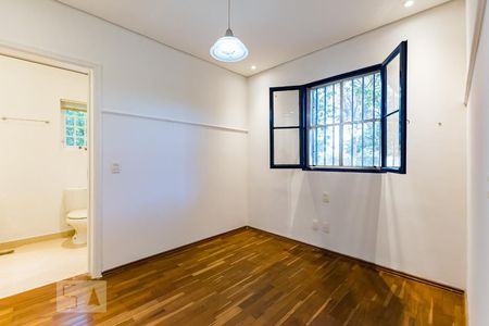 Casa para alugar com 1290m², 5 quartos e 4 vagasSuíte 2