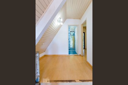 Casa para alugar com 1290m², 5 quartos e 4 vagasCorredor