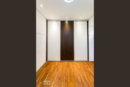 Casa para alugar com 1290m², 5 quartos e 4 vagasSuíte 1