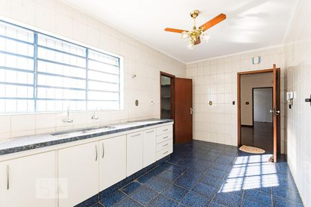 Casa para alugar com 1290m², 5 quartos e 4 vagasCozinha