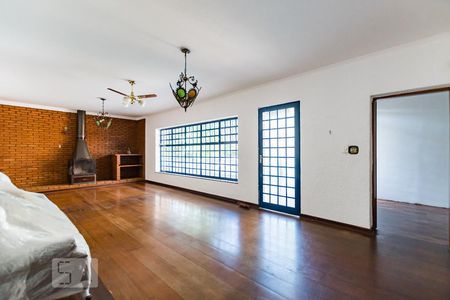 Sala com Lareira de casa para alugar com 5 quartos, 450m² em Cidade Universitária, Campinas