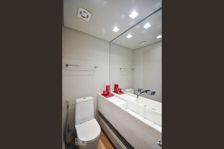 Banheiro de kitnet/studio à venda com 1 quarto, 31m² em Jardim Paulista, São Paulo