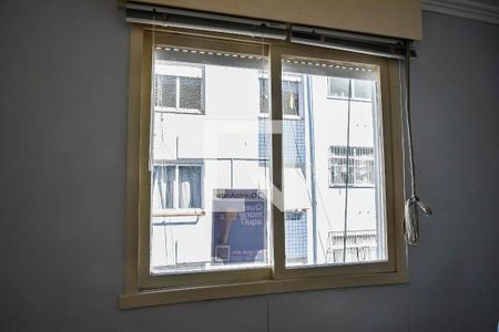Apartamento para alugar com 47m², 1 quarto e sem vagaPlaquinha instalada na janela do imovel