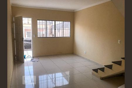 Sala de casa para alugar com 2 quartos, 90m² em Jardim Piqueroby, São Paulo