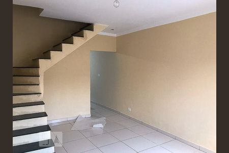 Sala de casa para alugar com 2 quartos, 90m² em Jardim Piqueroby, São Paulo