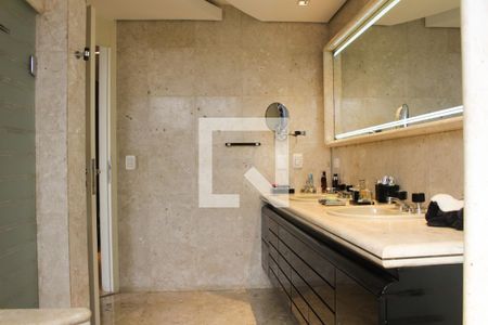 Apartamento à venda com 380m², 3 quartos e 4 vagasBanheiro da Suíte3