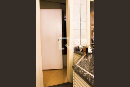 Apartamento à venda com 380m², 3 quartos e 4 vagasBanheiro da Suíte 2