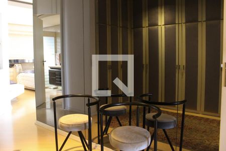 Apartamento à venda com 380m², 3 quartos e 4 vagasSuíte 3