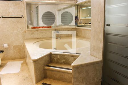 Apartamento à venda com 380m², 3 quartos e 4 vagasBanheiro da Suíte3