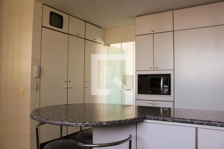 Apartamento à venda com 380m², 3 quartos e 4 vagasCozinha