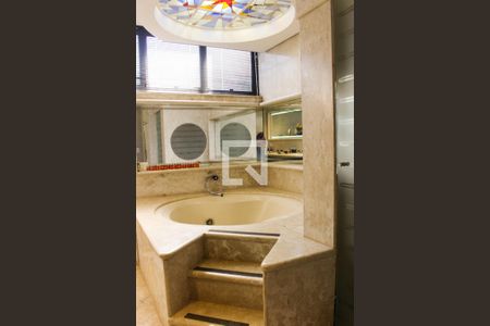 Apartamento à venda com 380m², 3 quartos e 4 vagasBanheiro da Suíte3