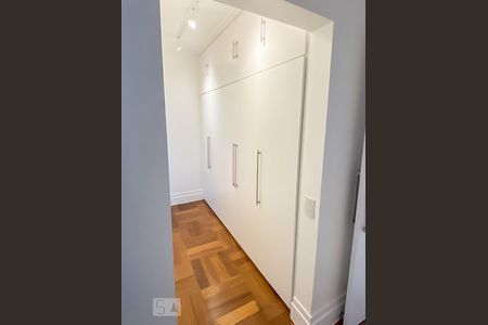 Apartamento à venda com 128m², 3 quartos e 2 vagasDetalhe Armários