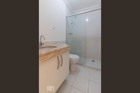 Banheiro do Corredor de apartamento para alugar com 2 quartos, 84m² em Tamboré, Santana de Parnaíba