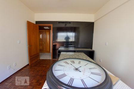 Apartamento à venda com 265m², 4 quartos e 2 vagas Apartamento à venda com 265m², 4 quartos e 2 vagasQuarto 1