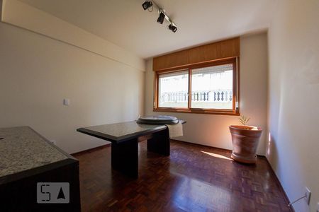 Apartamento à venda com 265m², 4 quartos e 2 vagas Apartamento à venda com 265m², 4 quartos e 2 vagasQuarto 1