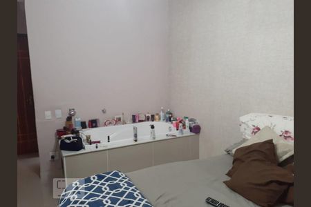 Suíte 1 de casa à venda com 2 quartos, 250m² em Barro Vermelho, Niterói