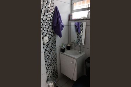 Casa à venda com 250m², 2 quartos e 2 vagasBanheiro da Suíte 2