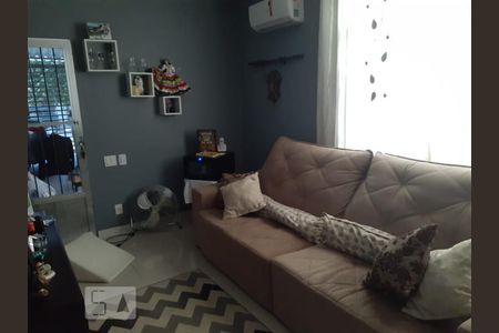 Sala de casa à venda com 2 quartos, 250m² em Barro Vermelho, Niterói