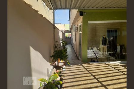 Casa à venda com 250m², 2 quartos e 2 vagasÁrea Externa