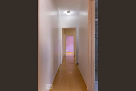 Casa de condomínio para alugar com 150m², 3 quartos e 2 vagasCorredor