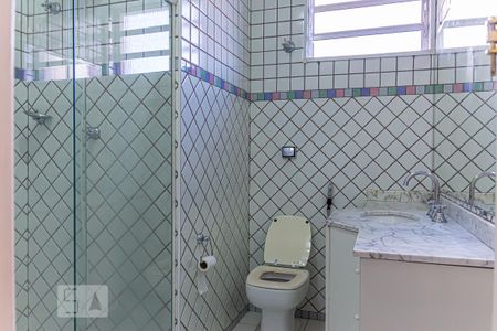 Casa de condomínio para alugar com 150m², 3 quartos e 2 vagasBanheiro