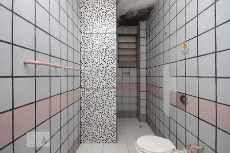 Apartamento para alugar com 92m², 2 quartos e sem vagaBanheiro