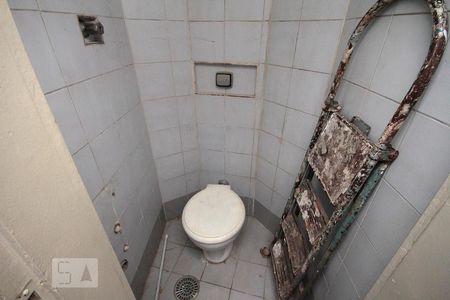 Apartamento para alugar com 92m², 2 quartos e sem vagaBanheiro de Serviço