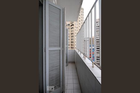 Apartamento para alugar com 92m², 2 quartos e sem vagaVaranda