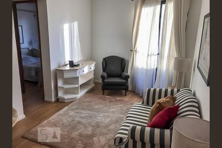 Sala de kitnet/studio para alugar com 1 quarto, 40m² em Brooklin Paulista, São Paulo