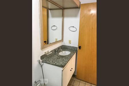 Banheiro de kitnet/studio para alugar com 1 quarto, 40m² em Brooklin Paulista, São Paulo