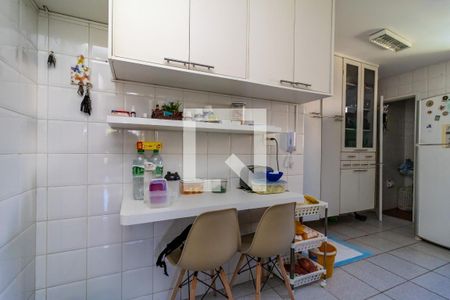 Apartamento à venda com 180m², 3 quartos e 1 vagaCozinha