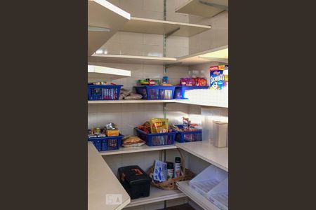 Casa para alugar com 400m², 4 quartos e 4 vagas Casa para alugar com 400m², 4 quartos e 4 vagasDespensa