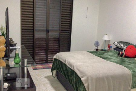 Casa para alugar com 400m², 4 quartos e 4 vagas Casa para alugar com 400m², 4 quartos e 4 vagasSuíte 1