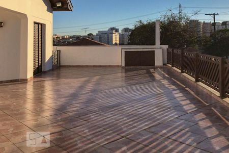 Casa para alugar com 400m², 4 quartos e 4 vagas Casa para alugar com 400m², 4 quartos e 4 vagasÁrea Externa