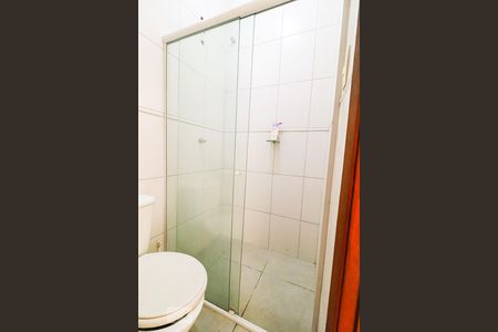 Banheiro Social de casa de condomínio para alugar com 2 quartos, 100m² em Curicica, Rio de Janeiro