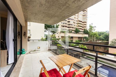 Varanda de apartamento para alugar com 3 quartos, 250m² em Real Parque, São Paulo