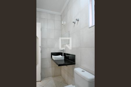 Casa para alugar com 215m², 3 quartos e 4 vagasBanheiro Social