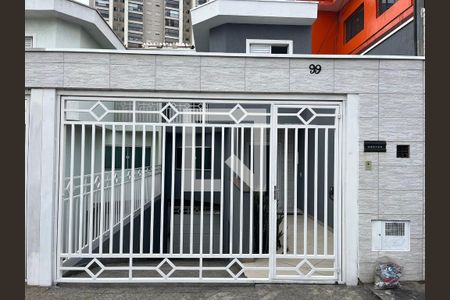 Casa para alugar com 215m², 3 quartos e 4 vagasFachada