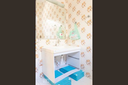 Casa à venda com 200m², 3 quartos e 4 vagasBanheiro do Quarto 1